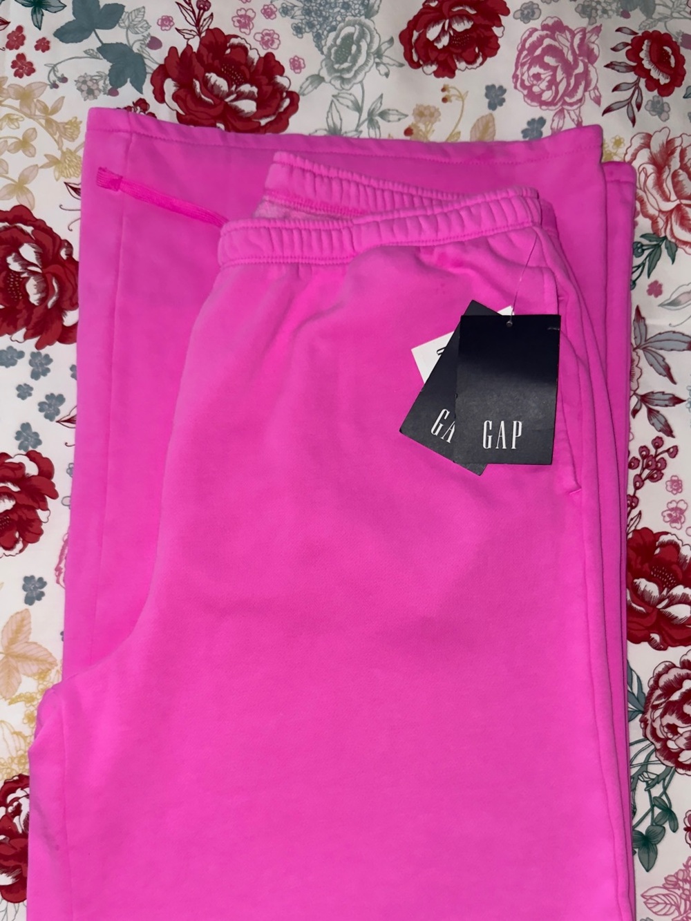 GAP VintageSoft Baggy Sweatpants Sugar Plum Neon Pink